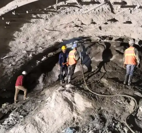 潼南拱顶带模注浆料的施工流程及注意事项
